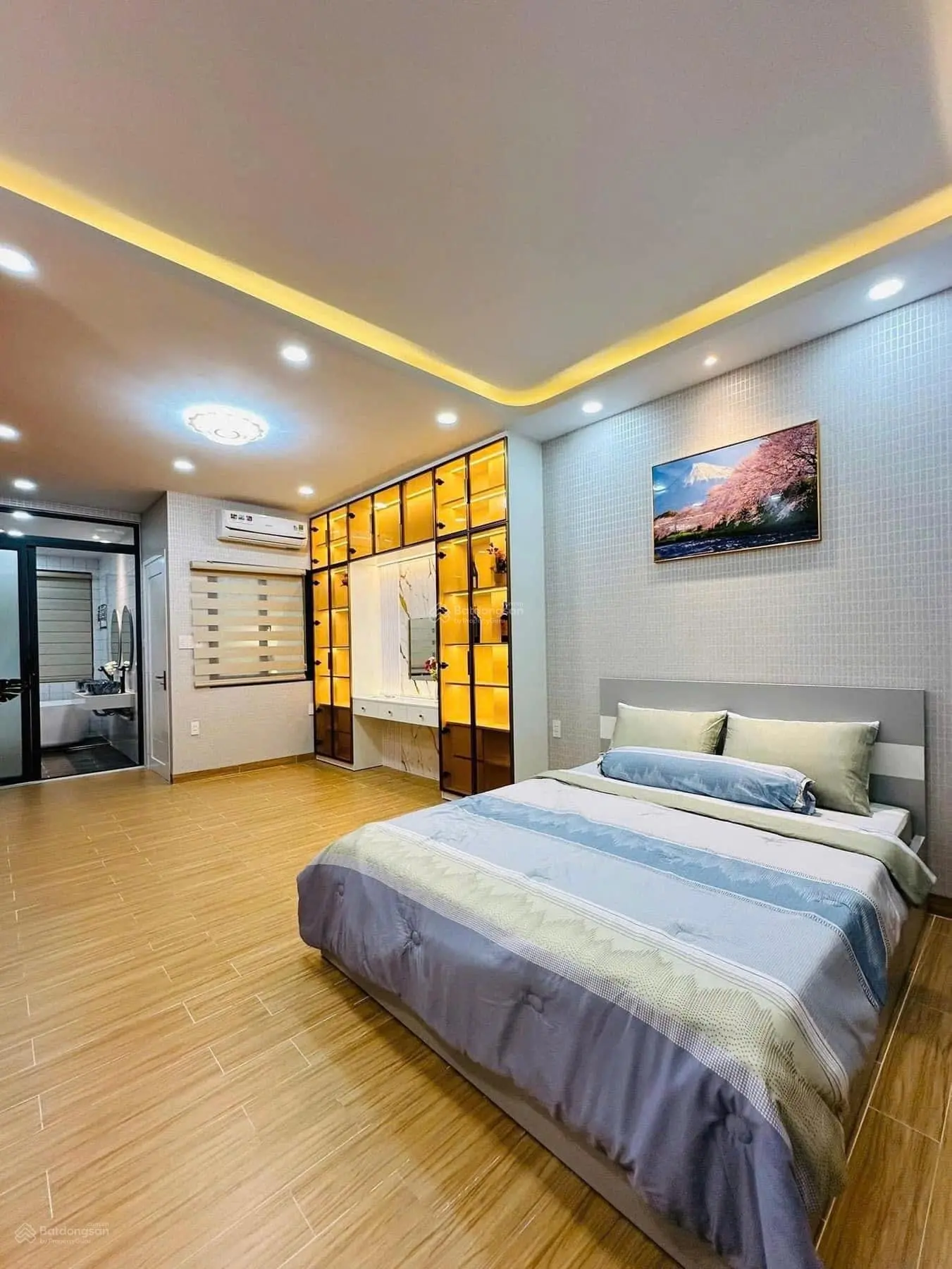 Ngộp bank cần bán nhà Hoàng Diệu, P4, Q4 DT 52m2/3tỷ450 - Tặng toàn bộ nội thất 0777 708 ***