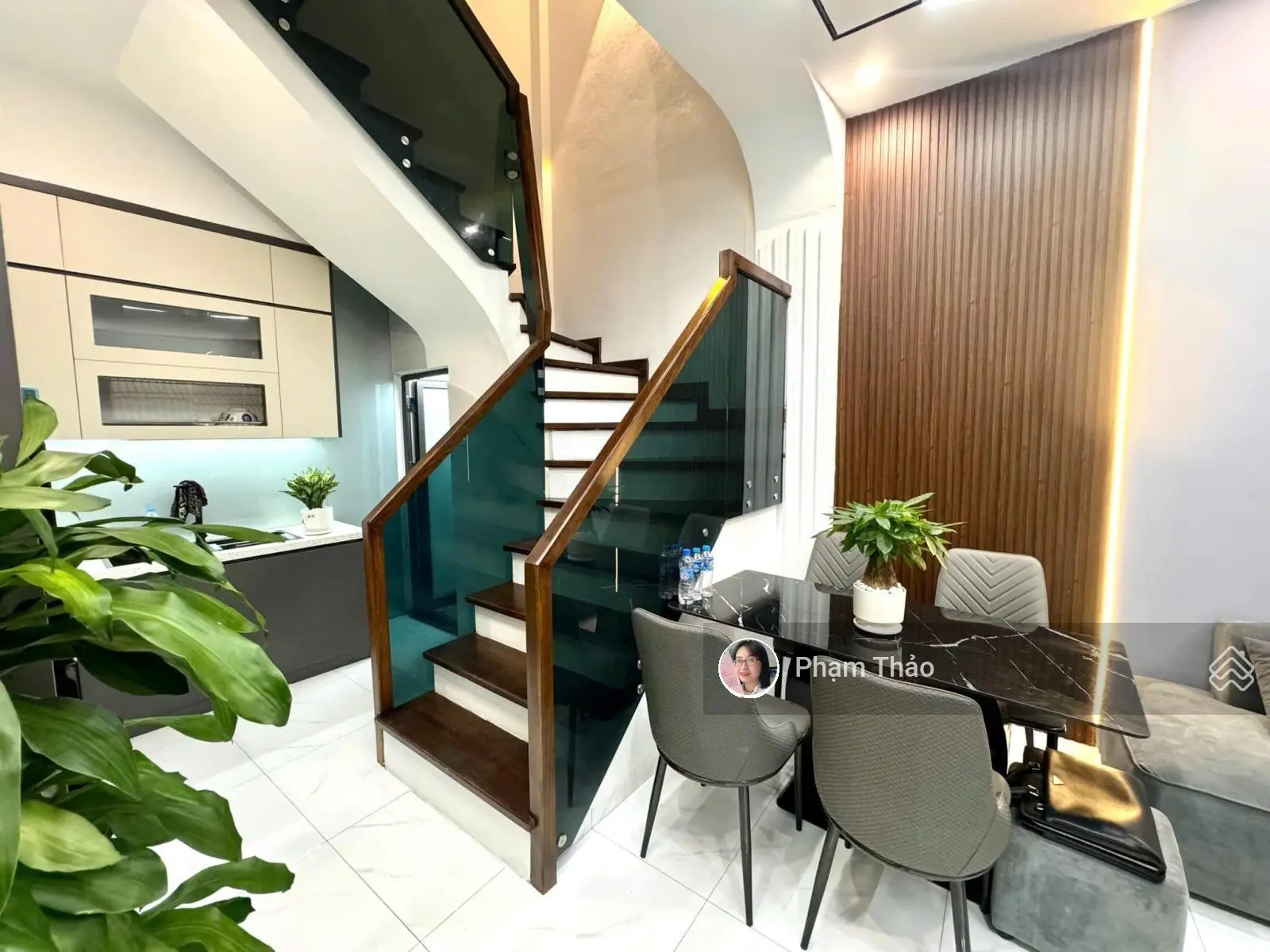 Siêu hiếm! Kinh doanh Tôn Đức Thắng, 10m ra phố, 2 thoáng, cửa sổ thoáng sáng, an sinh đỉnh 51m2*4T