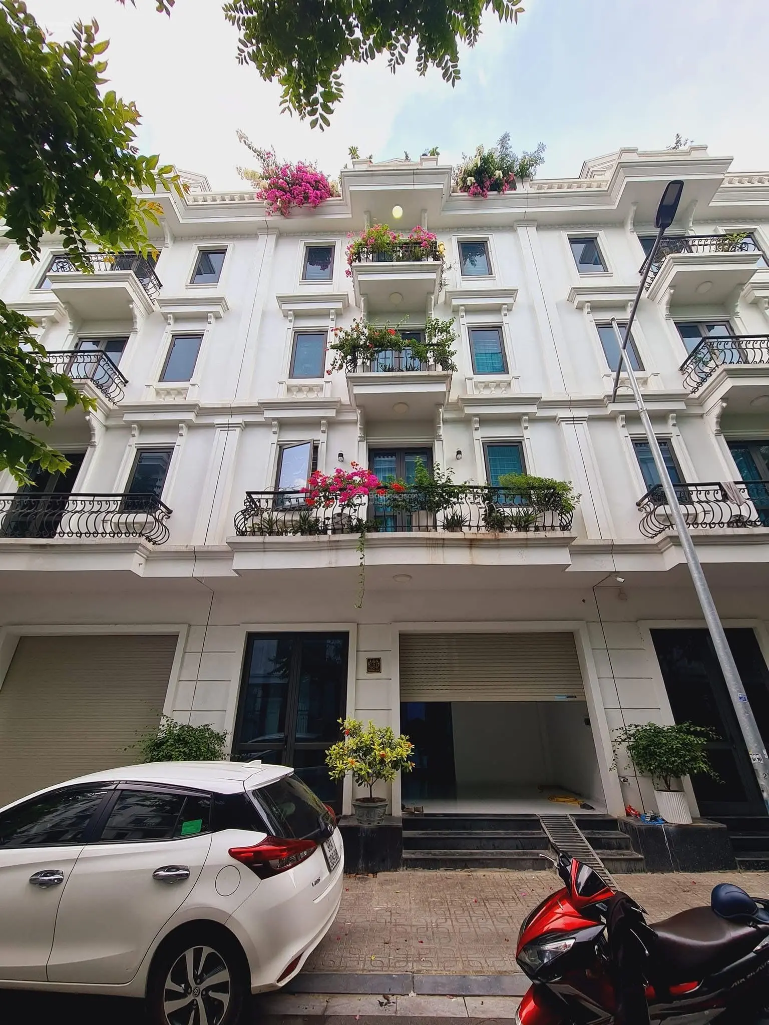 Liền kề Luxury Kiến Hưng - Vỉa hè - thang máy - kinh doanh - gara ô tô - hai thoáng trước sau