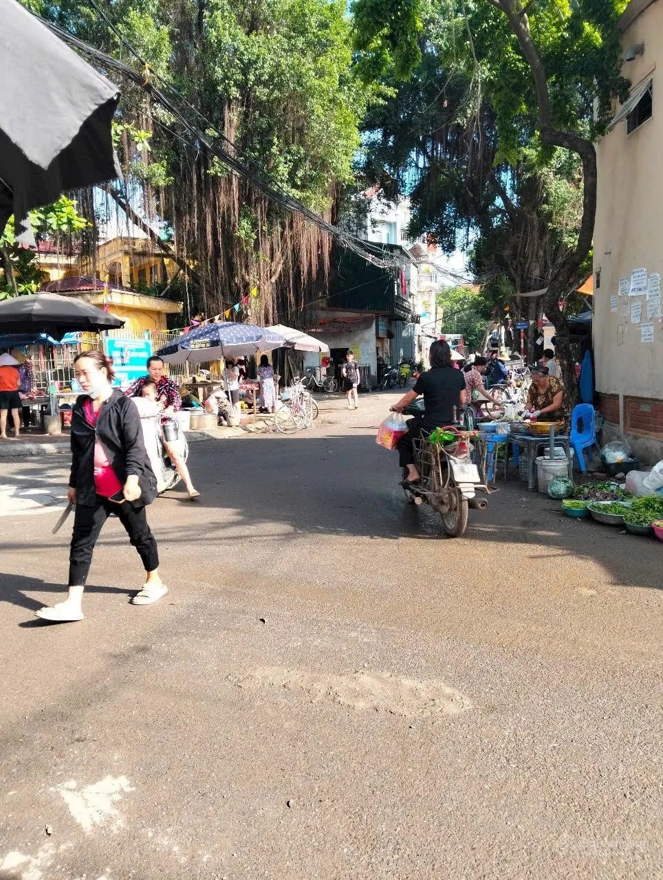 Bán nhà xuân phương 6 tầng thang máy ô tô kinh doanh giá 6.8 tỷ full nội thất