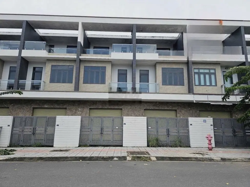 Bán nhà thô 1 trệt 2 lầu giá rẻ nhất KDC Bửu Long 3