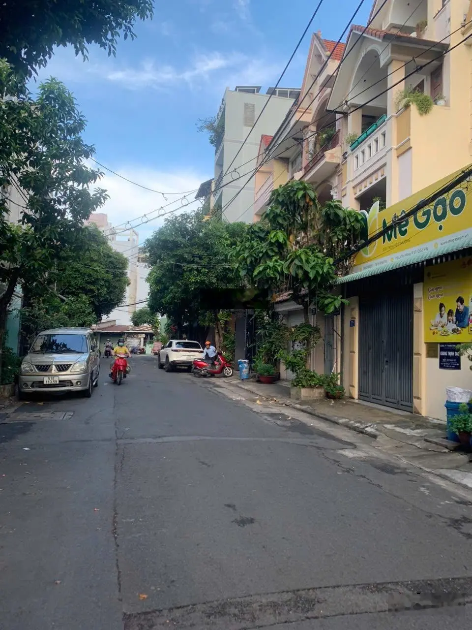 Bán Nhà đẹp vào ở ngay đường Lê Đức Thọ , 3 tầng , giá nhỉnh 8 tỷ , dt 76 m2