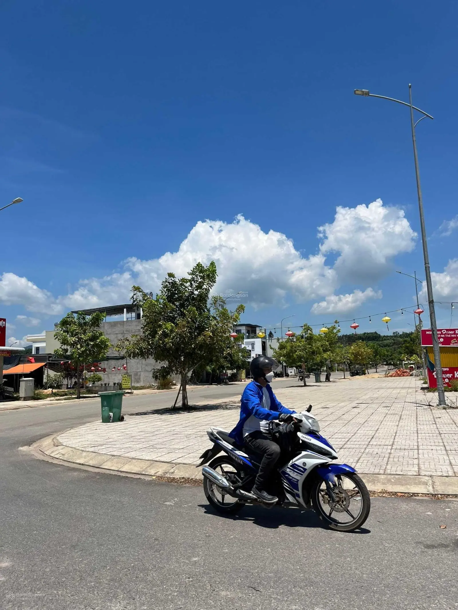 Cần bán lô đất mặt tiền trung tâm hành chính huyện Mộ Đức, khu vực dân cư văn minh, đông đúc