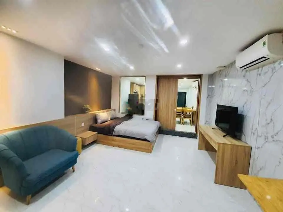 Toà Apartment 8 tầng 18 PN mặt tiền đường Núi Thành, gần trường ĐH