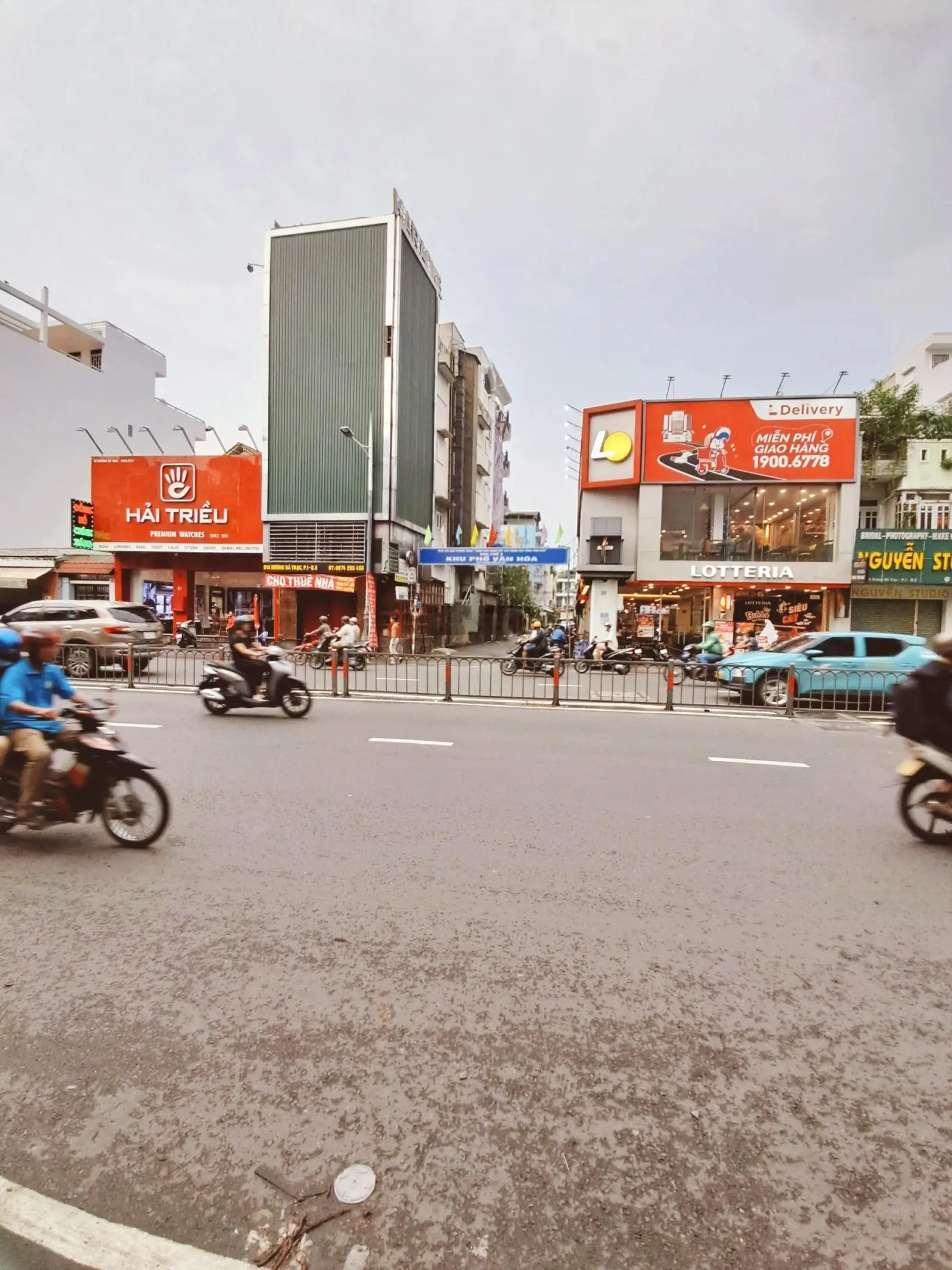 Mặt Tiền KD Nhà 4 Tầng 4,4 x 20,5 DTSD 225m2 Đường Dương Bá Trạc, (Hơn 11tỷ )