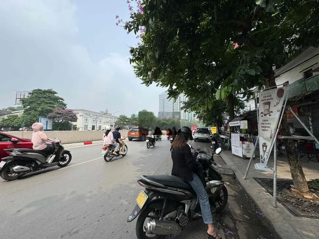 TÔI bán nhà MẶT PHỐ HOÀNG QUỐC VIỆT NGHĨA ĐÔ mặt tiền 5m KD Đình 4T