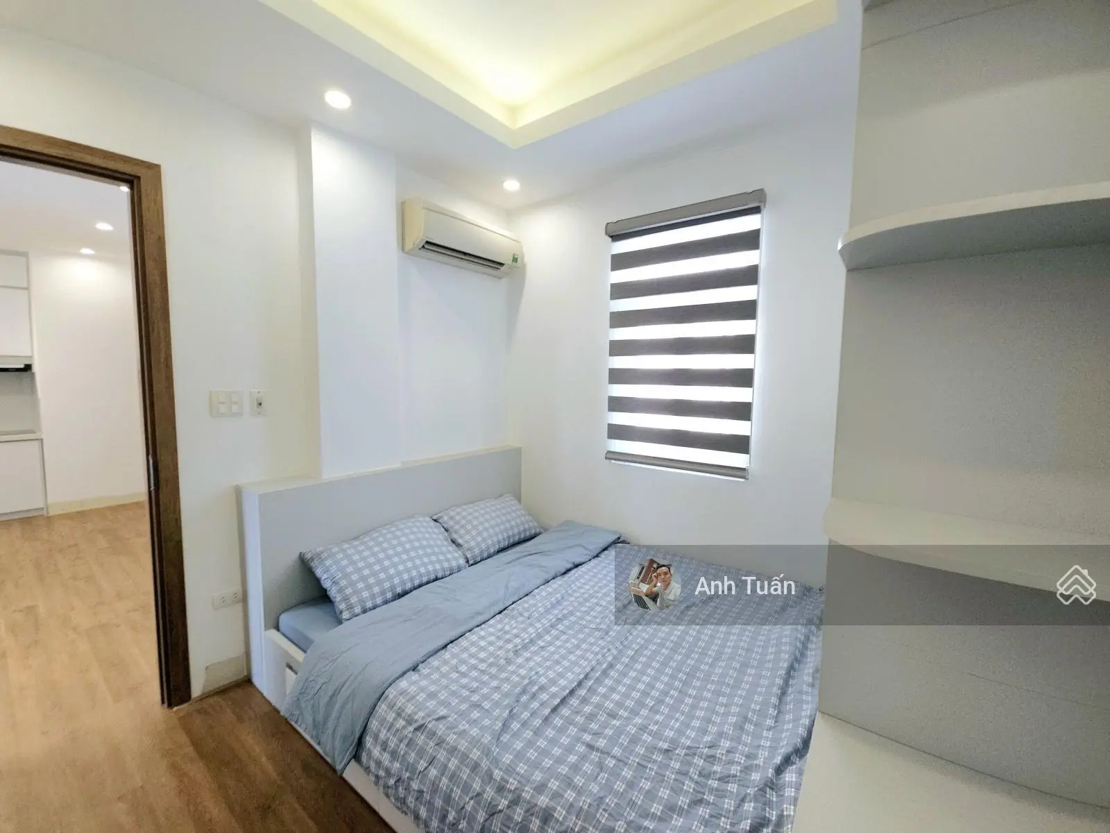 Bán căn hộ 2PN, có sổ, gần ĐH Kinh Tế Quốc Dân, giá 2.1 tỷ