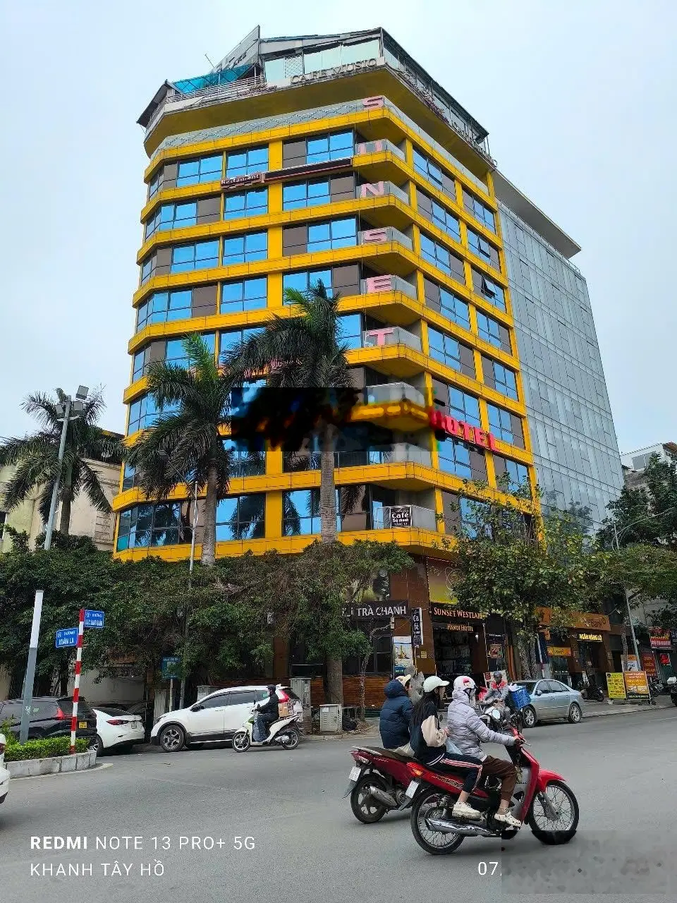 Bán nhà 5T DT 65m2 MT 4.1m đường ô tô tránh - Gần Hồ Tây - Phố Lạc Long Quân, Q. Tây Hồ. Giá 22.8tỷ