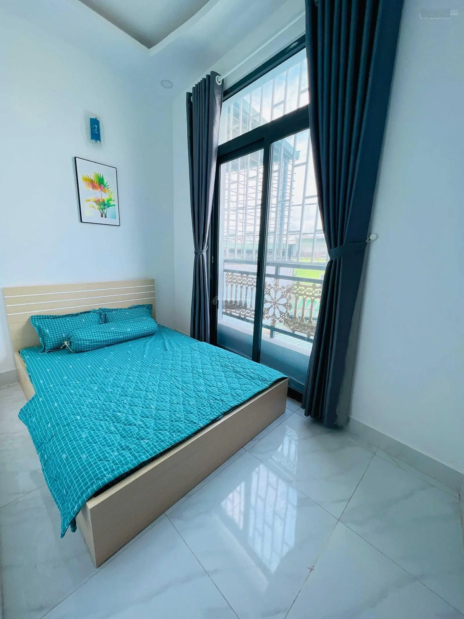 Bán nhà 2 lầu 4pn đường 6m thông thoáng DT 4x11 ở ngay đúng hình 100%