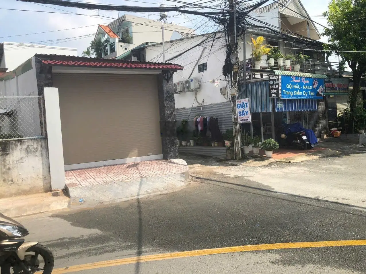 Gia đình cần vốn án nhà 2 mặt tiền kinh doanh đường 102, Tăng Nhơn Phú A, DT 100m2/5.6 tỷ