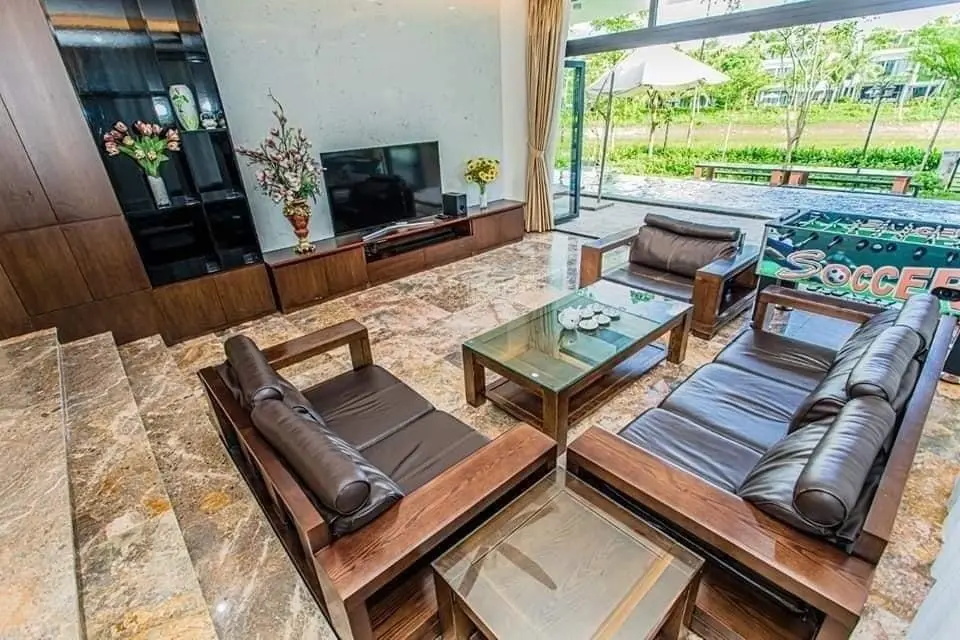 Giá thấp nhất khu! Biệt thự Hoàng Anh 323/500m, 3PN, view hồ, nội thất tiền tỷ, cảnh quan tuyệt vời
