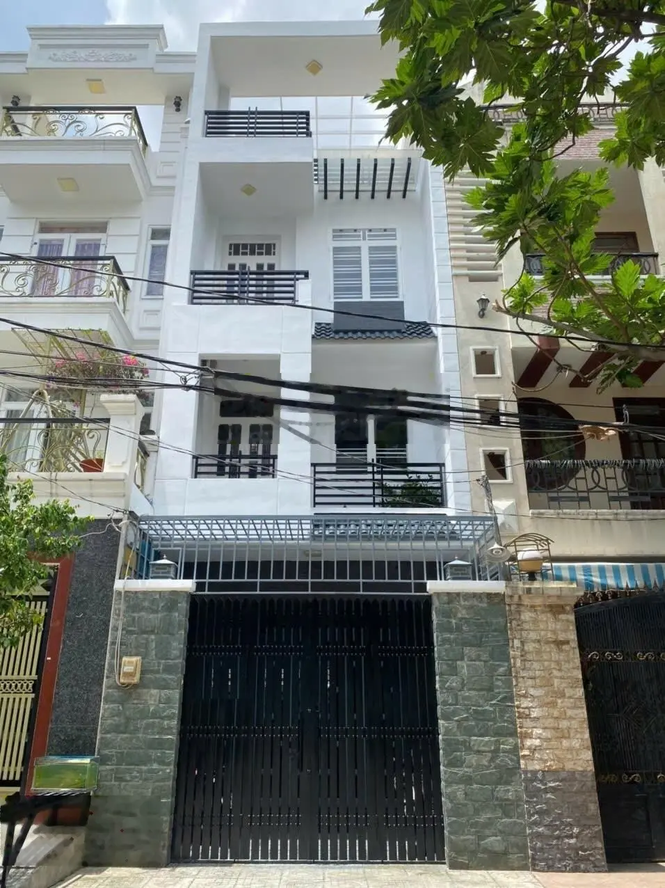 Bán nhà khu VIP Tên Lửa - Bình Tân (4,5X20m) 4 tầng, CN 90m2, SHR, gía giảm còn 11,2 tỷ