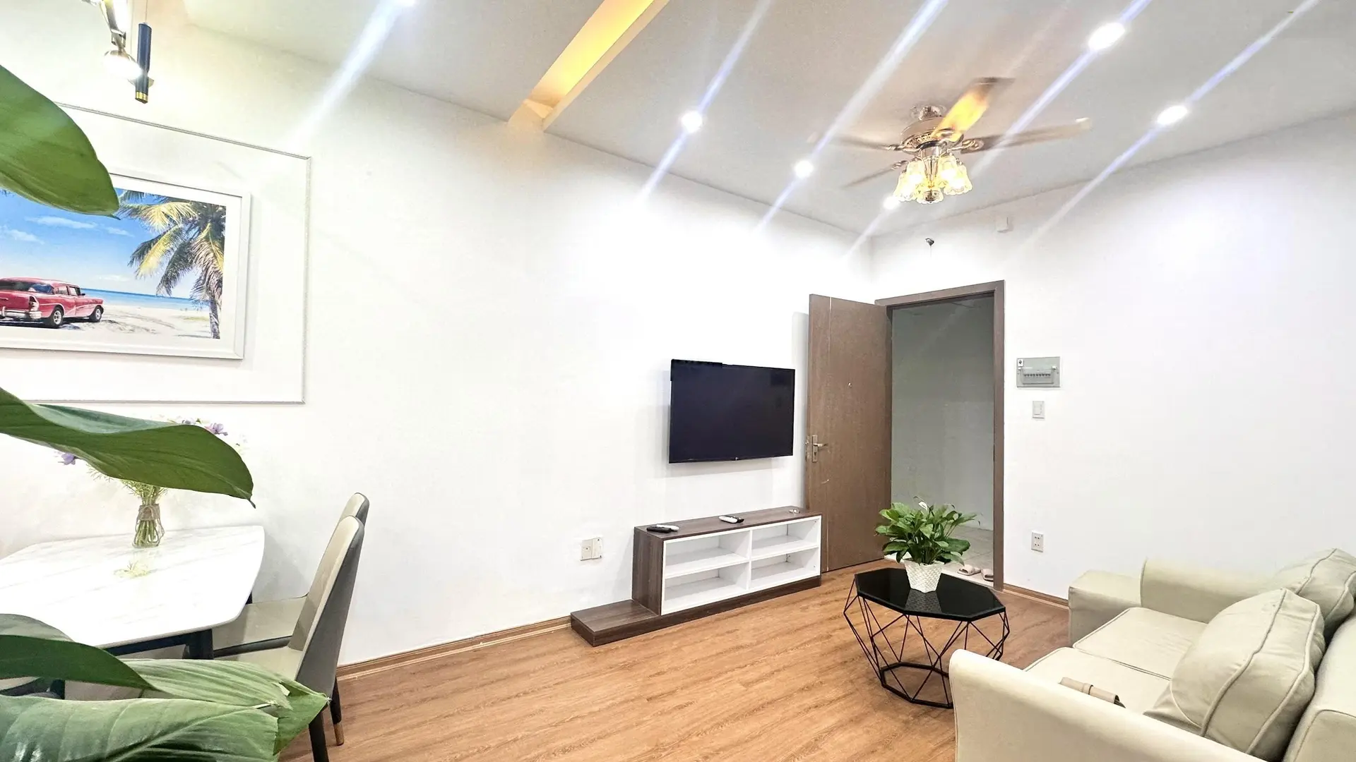 Hạ giá bán nhanh 1 tỷ 620, căn hộ Mường Thanh Viễn Triều đầy đủ nội thất phù hợp KH dành cho cha mẹ