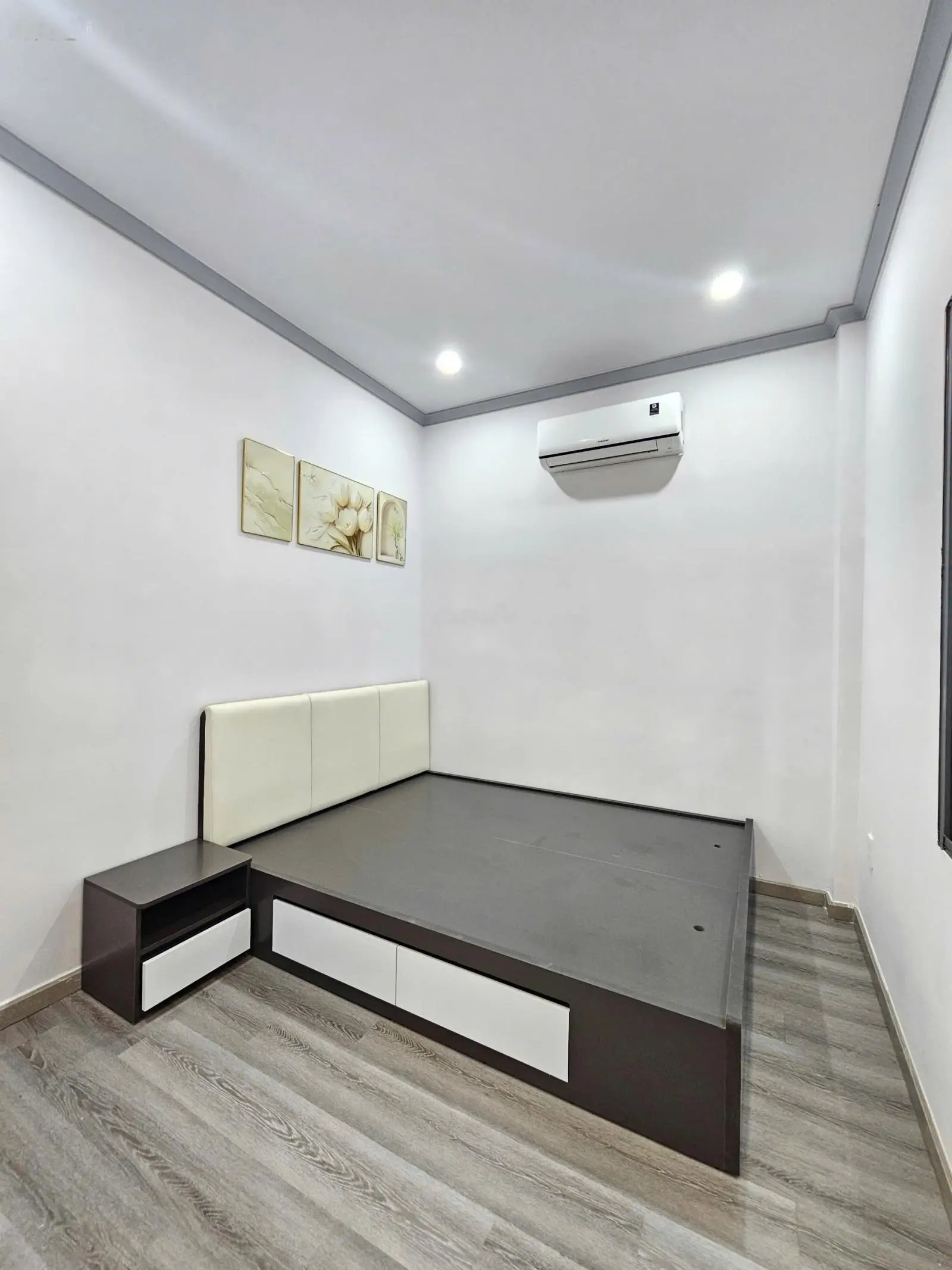 Giá 3.4 tỷ/ Nhà full hết nội thất cấp 4 gác đúc 3 phòng ngủ ngay chợ Phú Phong ngã tư Bình Chuẩn