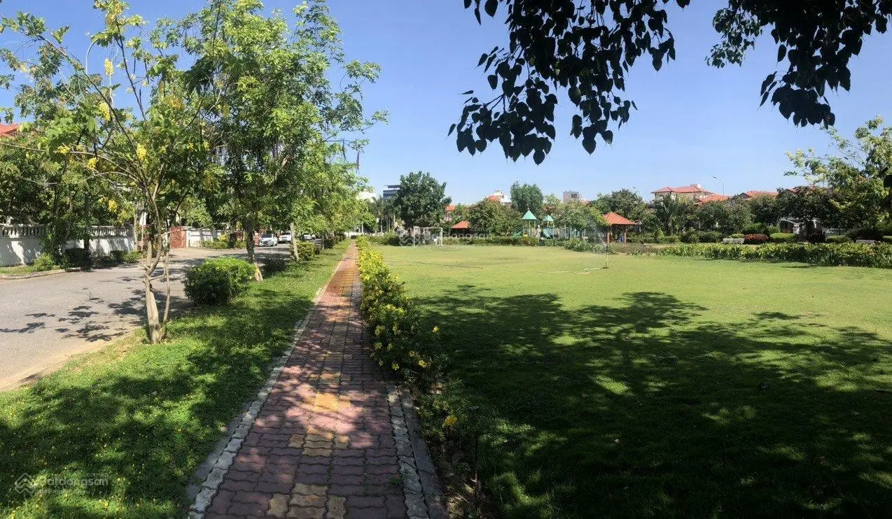 Bán biệt thự 4 phòng ngủ Phúc Lộc Viên 288m2 giá 24 tỷ - Toàn Huy Hoàng