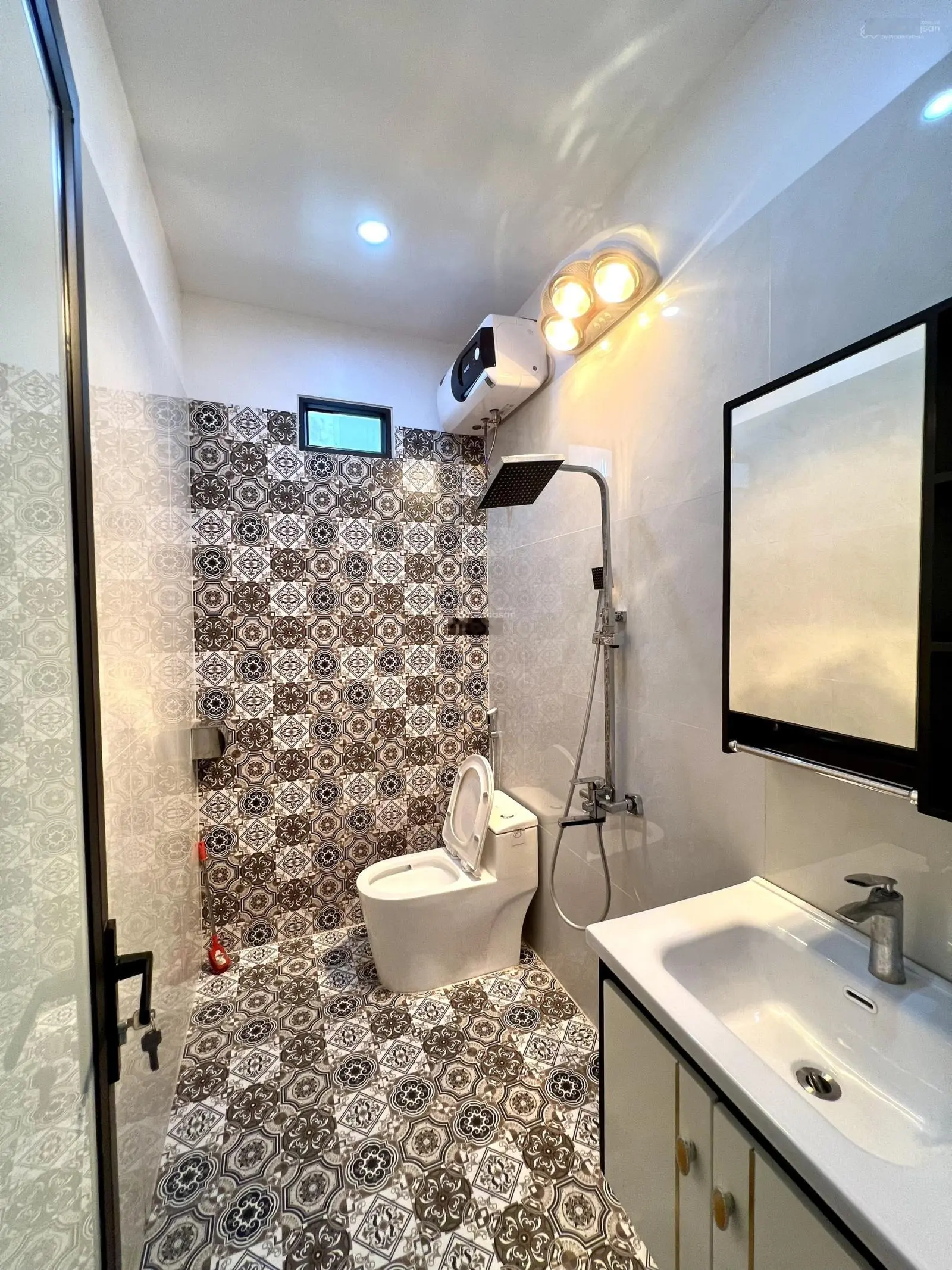 Bán nhà Kiều Sơn lô góc 4 tầng 48m2 full đồ sịn hướng Đông Nam