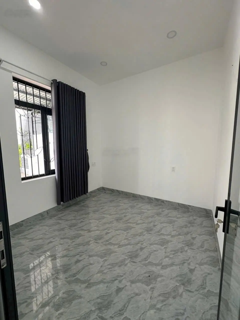 Bán nhà 2 mặt tiền trước sau đường Mê Linh, phường Tân Tiến, tp. Nha Trang ( gần NTMK)