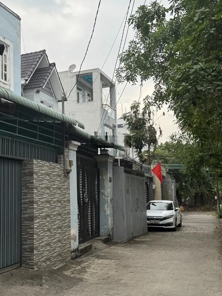Bán gấp 1 trệt 1 lầu Quốc Lộ 13, Hiệp Bình Phước, Thủ Đức, nhỉnh 3 tỷ, 40m2