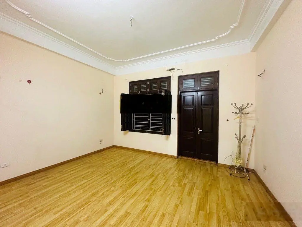 Nhà 2 ô tô tránh, mạc thái tổ, sát Trung Kính lớn, 60m2 mặt tiền 5m phân lô, vỉa hè rộng, 21 tỷ 200