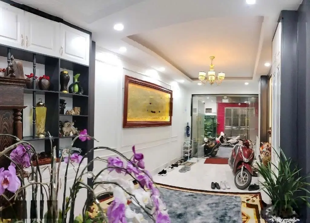 Chủ nhà gửi bán căn hộ 5 tầng ,nhà đẹp full nội thất xịn sò tiền tỷ.thằng máy em ru