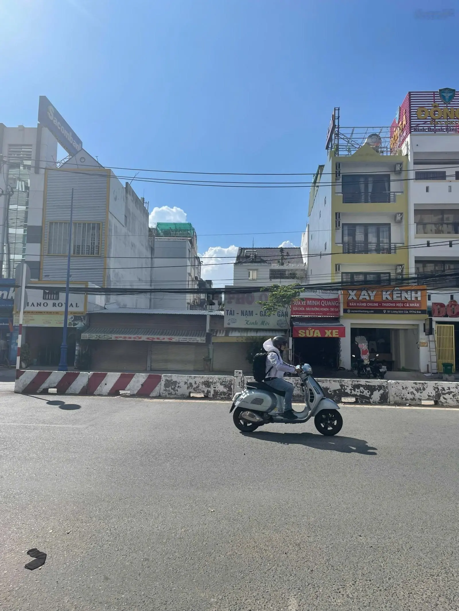 Bán Nhà mặt tiền đường Lương Định Của, P. An Khánh, Q2. Gía 400tr/m2. LH : 0904 702 379