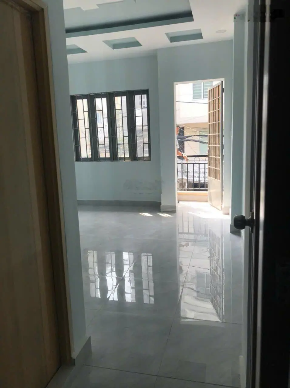 Bán gấp nhà đường 10m Sơn Kỳ, tiện kinh doanh buôn bán 67m2 đất, đúc 3 Tấm, 5 phòng ngủ, 5 WC