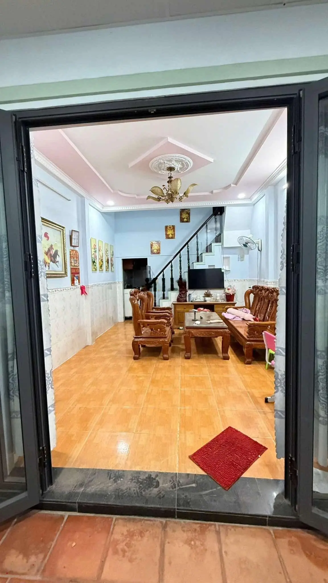Nhà 2 tầng hxh + 44m2 + 2pn. 2wc + p dĩ an. tp dĩ an. bình dương.