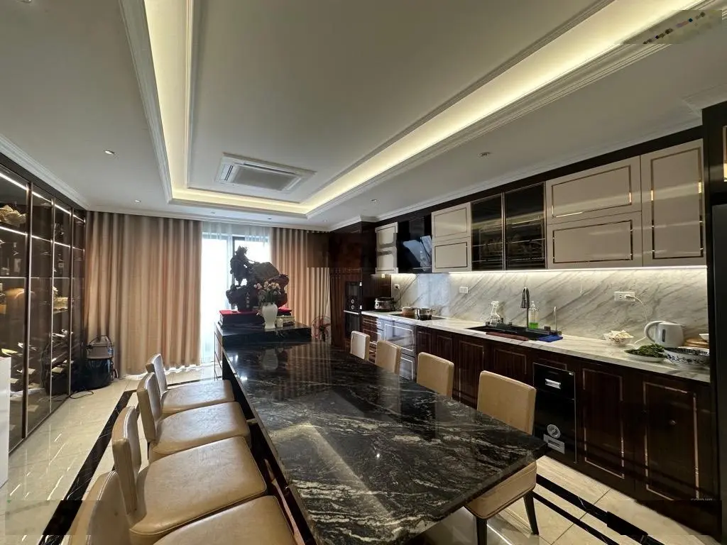 Bán nhà tại phố Đốc Ngữ, Ba Đình. Diện tích 50m2, giá 15,7 tỷ