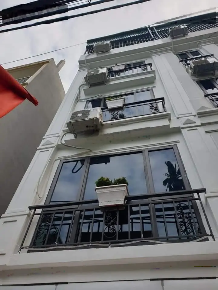 Chính chủ bán nhà Yên Nghĩa, sát VD4, dt 35m2*5T, ô tô đỗ sát nhà, full nội thất, hơn 3 tỷ