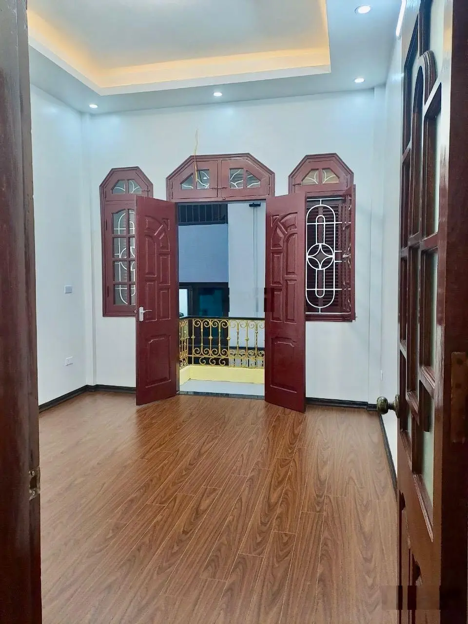 Bán nhà Ngõ 79 Cầu Giấy. Ngõ thông kinh doanh diện tích 45m2x 4 tầng 5 ngủ tặng nội thất nhỉnh 8 tỷ