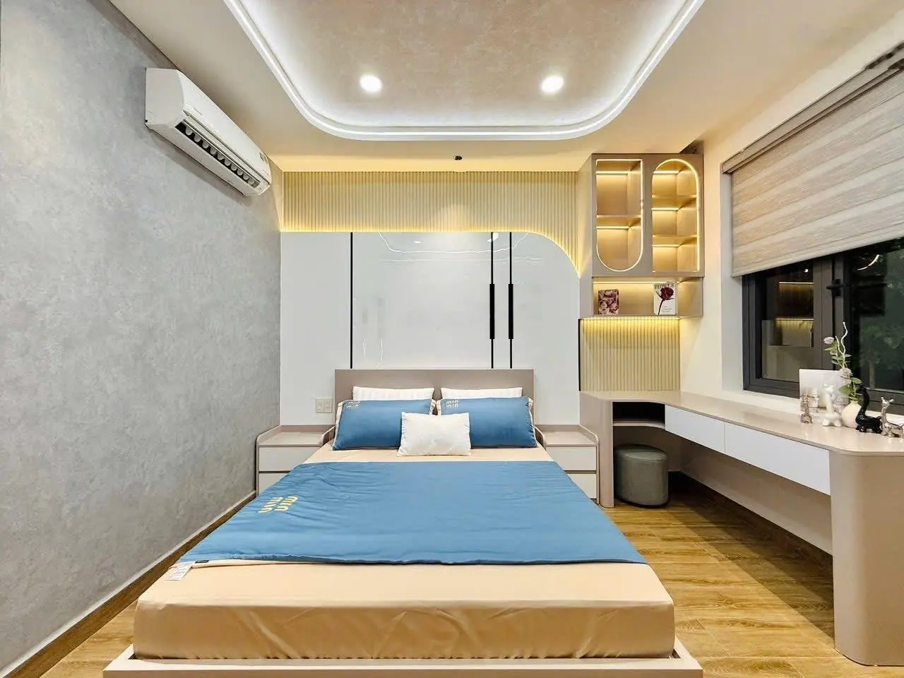Chính chủ cần bán gấp nhà Đ.CMT8,P12,Q10 giá 3TỶ950/63,8m2 thuê 28tr/tháng gần Công trường Dân Chủ