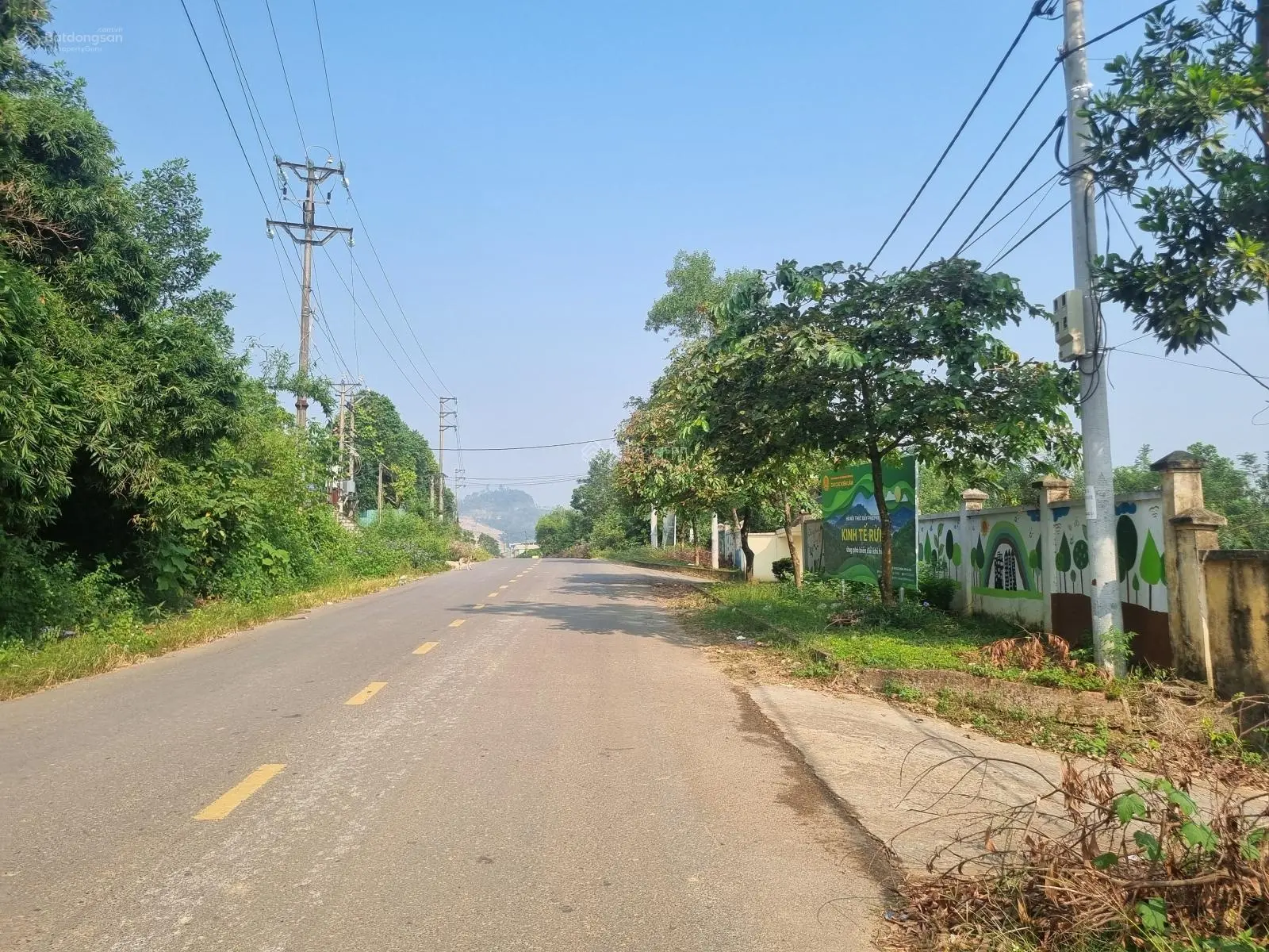 Gấp lô đất 200m2 full thổ cư sát trường học cấp 2 tại Đông Xuân Quốc Oai Hà Nội giá có vài triệu 1m