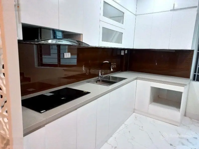 Bán nhà đẹp - Xuân La - vị trí siêu tiện ích - gần đường - chợ - trường học