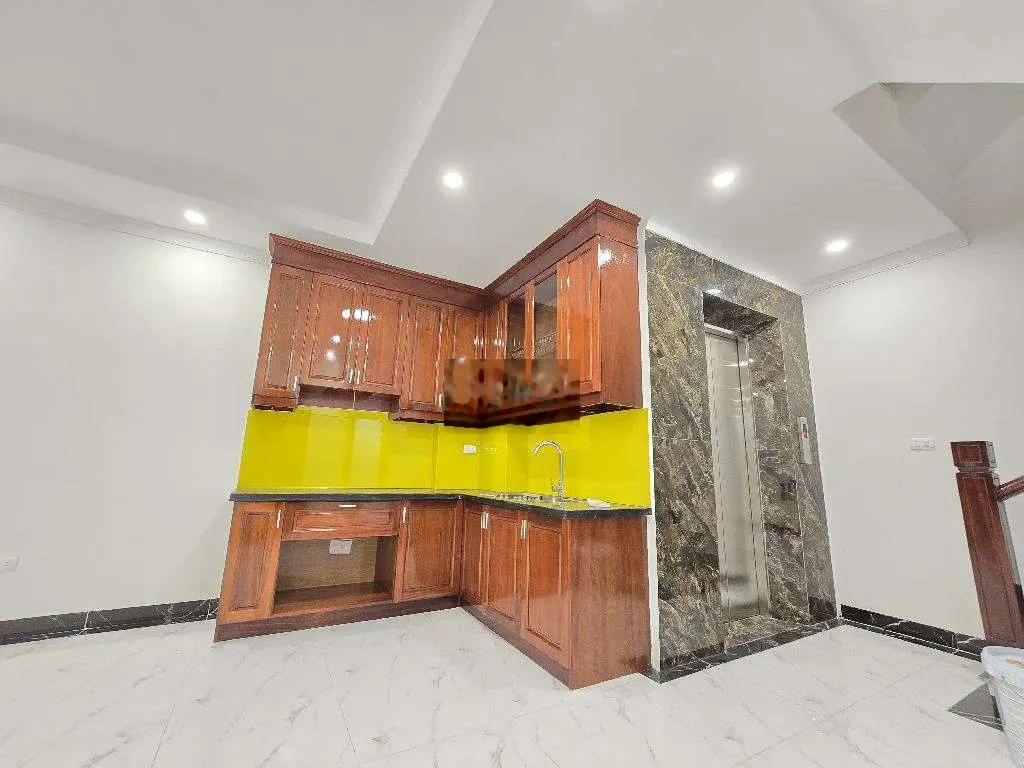 Bán nhà 50m2 xây 5 tầng + 1 tum, Phúc Lợi 6.99 tỷ, lô góc, thang máy.