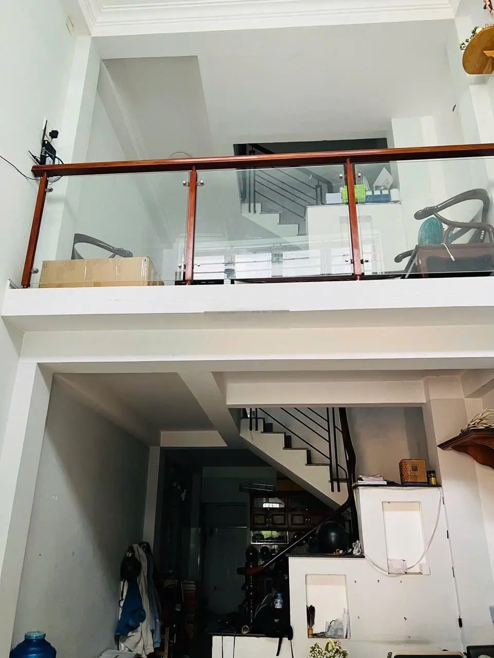Bán CHDV 3 tầng hẻm thông xe hơi 103.2m2 (4.5x22) - Thu nhập 35 triệu/tháng (hơn 5%)