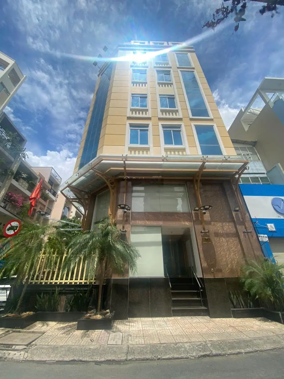 Hàng hiếm ! Góc 2MT Điện Biên Phủ - Nguyễn Hiền DT 13 x 8,6m hầm 7 tầng giá chỉ 75 tỷ thương lượng