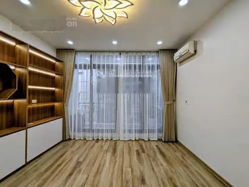 Bán gấp nhà riềng phố Nguyễn Phúc Lai 48m 4Tg MT 4.2m hơn 10 tỷ Ô tô KD sầm uất
