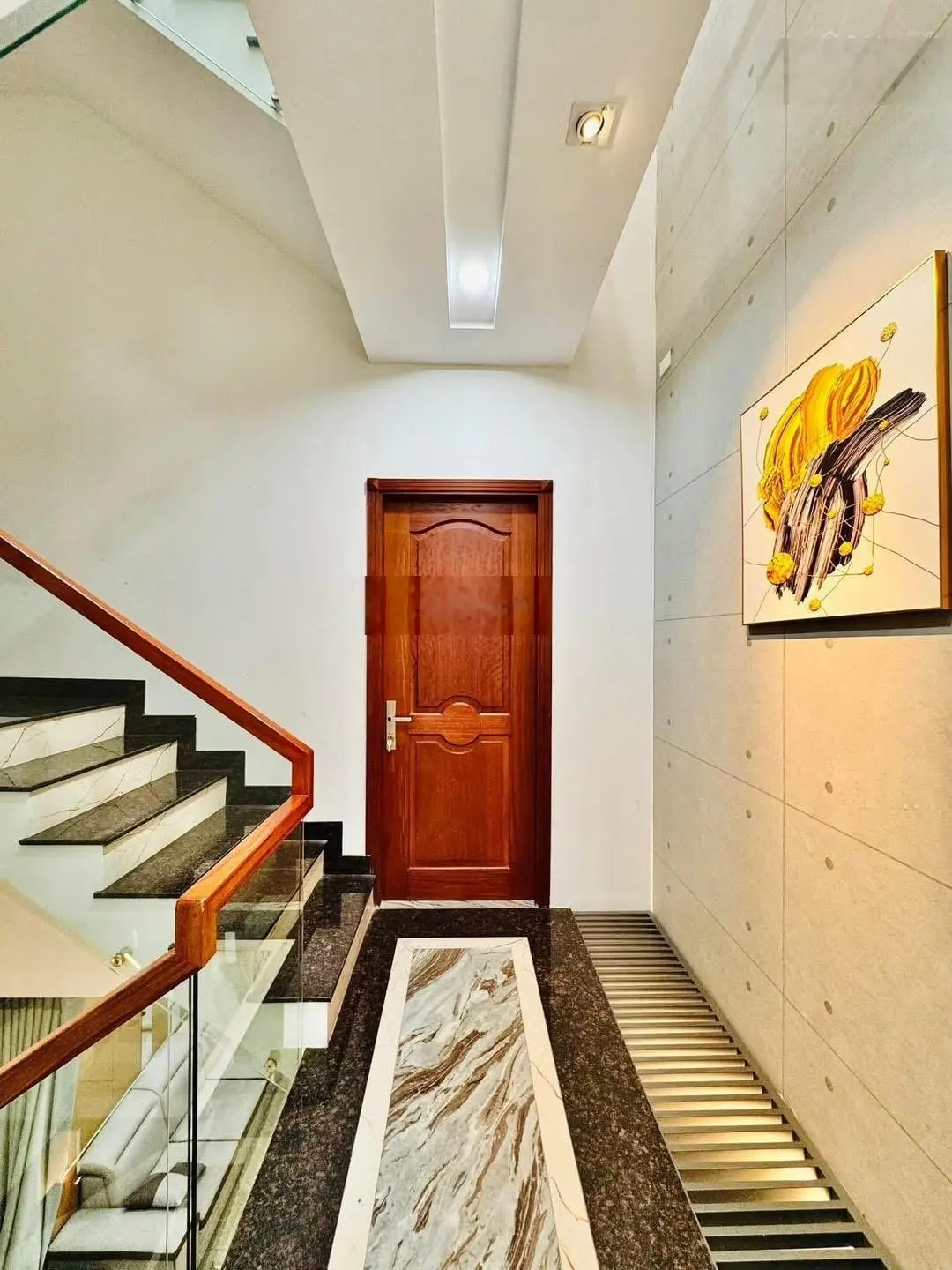 Bán nhà tuyệt đẹp đường Bàn Cờ, p3, Quận 3, 65m2, 2tỷ350, 2 tỷ350 sổ hồng riêng, sẵn hđ thuê 12tr