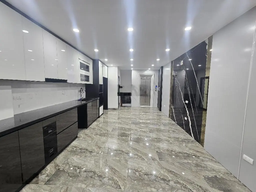 Bán nhà mặt phố hoàng mai - chỉ với 16,7 tỷ, 56m2, 7 tầng, pháp lý đầy đủ. thang máy kinh doanh.
