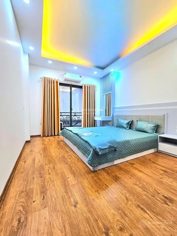 Hót. chính chủ bán gấp nhà đẹp đường phạm văn đồng, cầu giấy