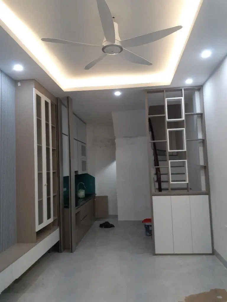 Nhà mới koong - Dương Quảng Hàm - Cầu Giấy - 38m2 - 5 tầng - hơn 9 tỷ - ngõ ô tô