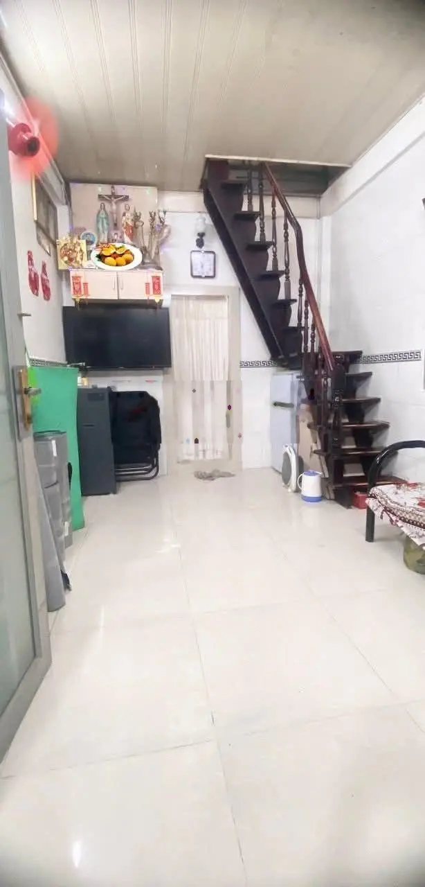 (2,95 TỶ TL) Nhà 1 Sẹc Hòa Hảo, 2 Lầu, Sát Mặt Tiền, Hẻm đẹp..!