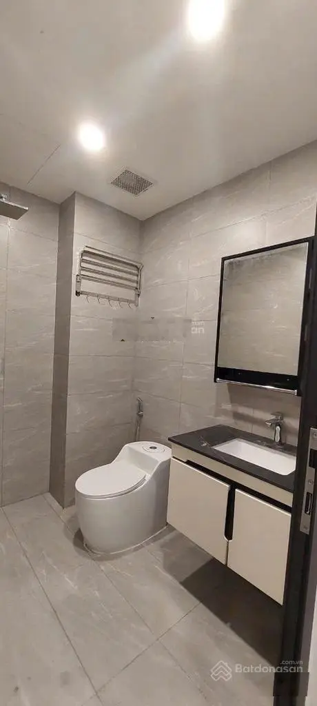 Nhà đẹp ngọc thụy 6 tầng có thang máy ngõ nông, gần ô tô tránh khu phân lô dân trí cao