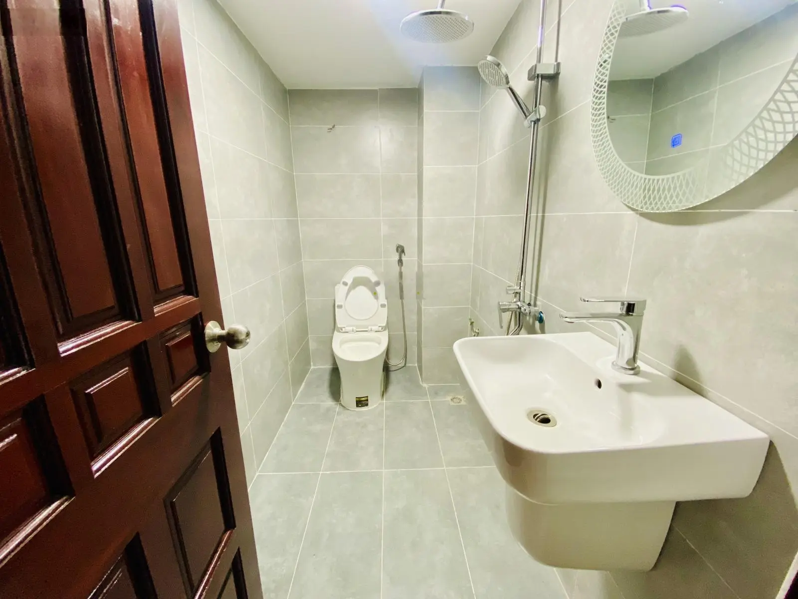Bán nhà phố Tân Mai- Ngõ Nông- Gần Phố- 55M2 4 Tầng- Chỉ Hơn 6 Tỷ- Nhà Mới Về Ở Ngay.