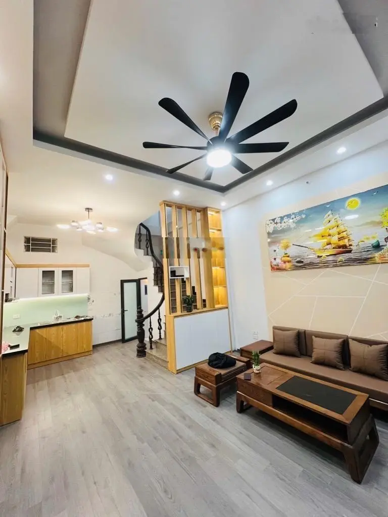 Bán nhà Mỹ Đình 5 tầng, gần phố cách ô tô vài bước chân, nhà đẹp ở ngay