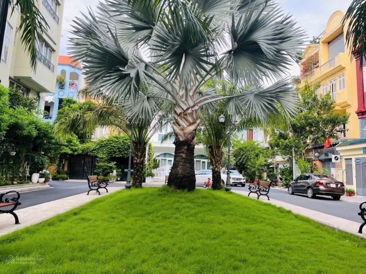 Siêu phẩm 4 tầng, DT: 8m x 20m, khu vip dân trí cao, Cộng Hoà, P. 4, Tân Bình, giá 25 tỷ TL