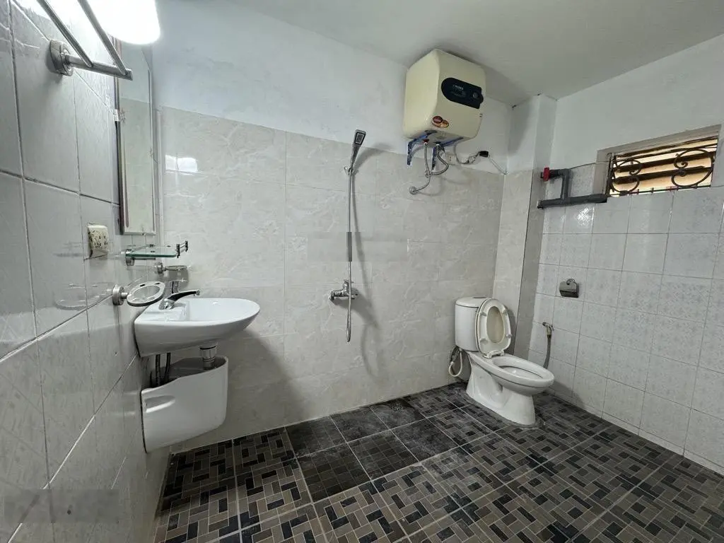 Hiếm mặt phố, kinh doanh bất chấp, Đại Mạch, Đông Anh DT 100m2 nhà 3 tầng sẵn ở và kinh doanh