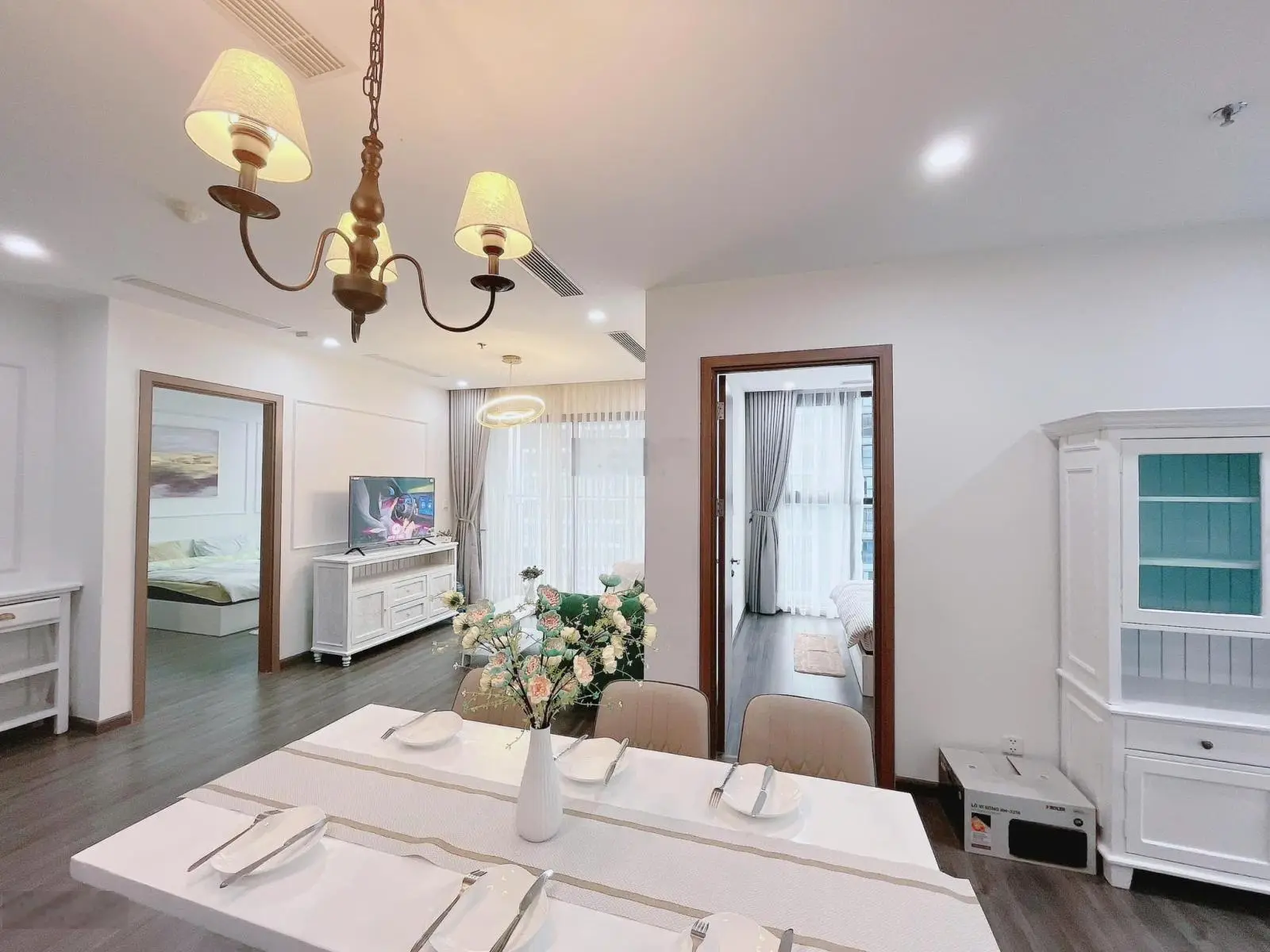 Cần tiền đầu tư dự án mới chủ nhà bán 2N+1 góc The Pavilion 70m2 chỉ với 3,6 tỷ tại Vinhomes OCP
