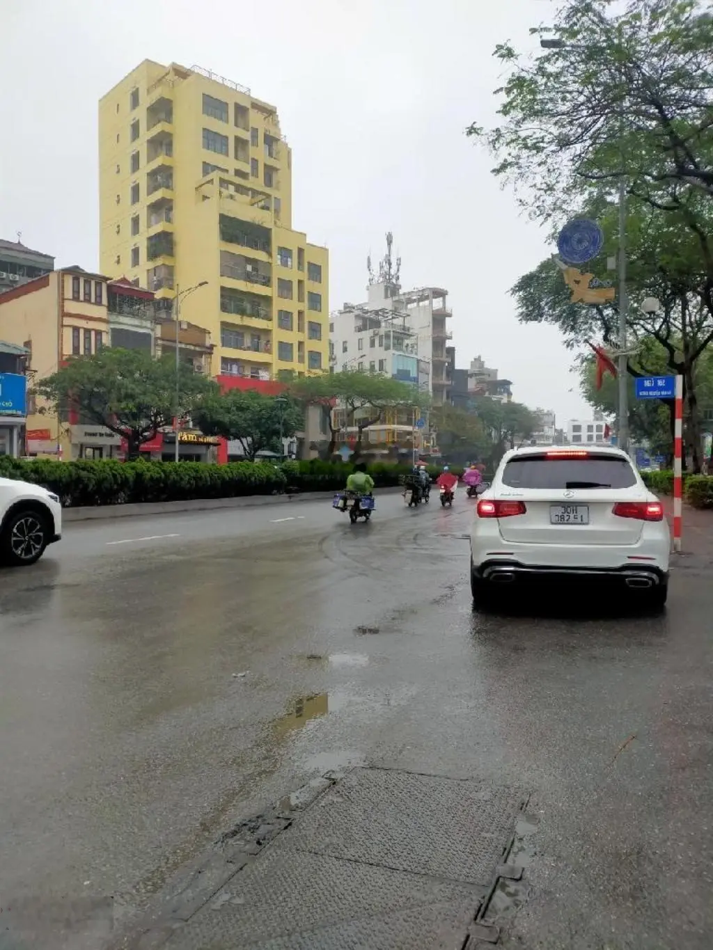 Ái Mộ Bồ Đề - tối ưu công năng - dân tự xây - giá mềm - ngõ thông tứ tung - gần oto - gần Wellsprin