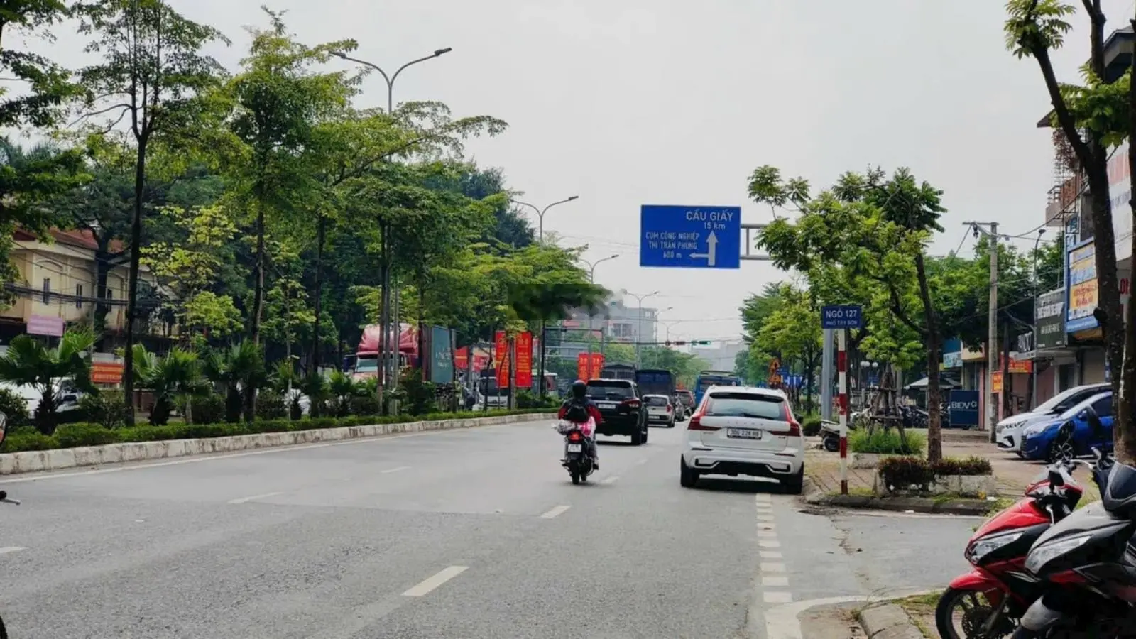 Bán nhà Đồng Tháp,Đan Phượng,phân lô,ô tô,DT 91m2,6 tầng, thang máy.